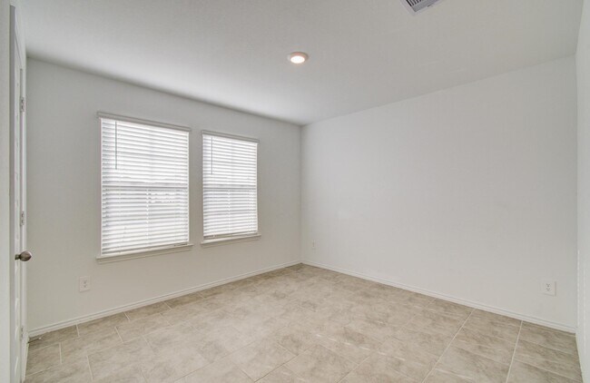 Building Photo - 7527 Cynomys Ct