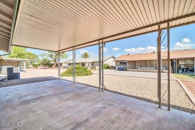Building Photo - 9639 W Cinnabar Ave