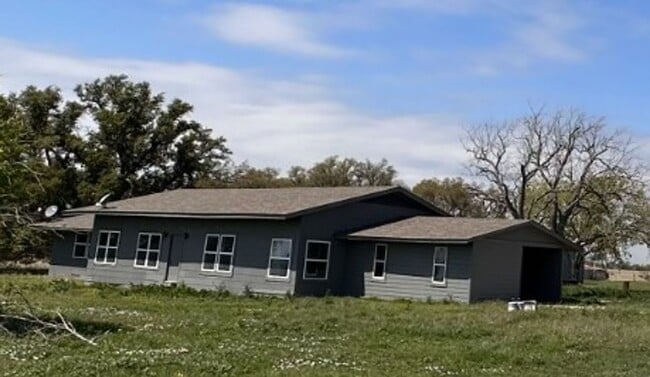 Primary Photo - 850 County Road 218,