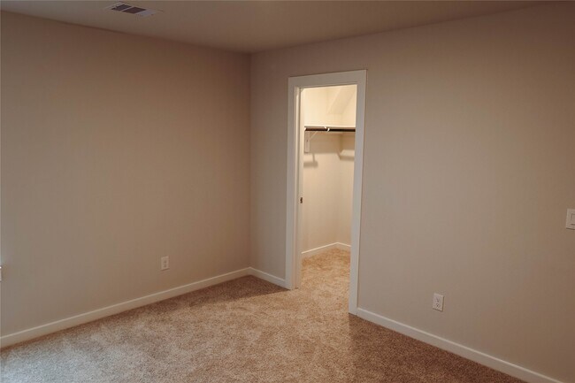 Building Photo - 8583 Blueberry Ash St