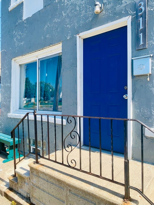 Building Photo - 311 Colorado Ave