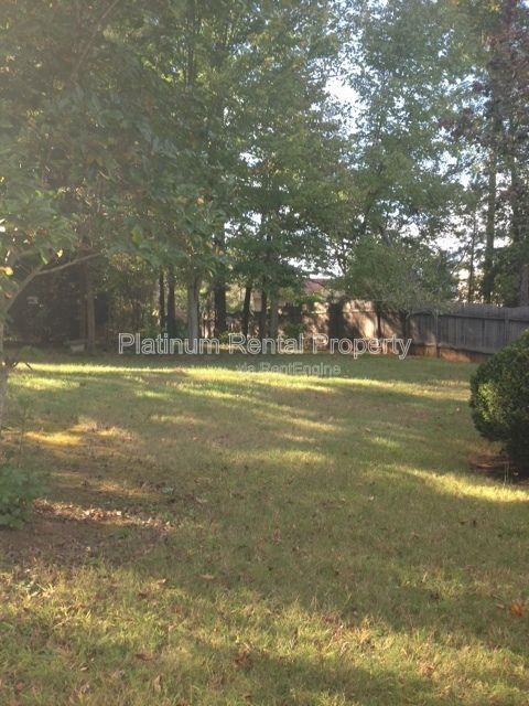Building Photo - 1020 Twin Brook Ct NW
