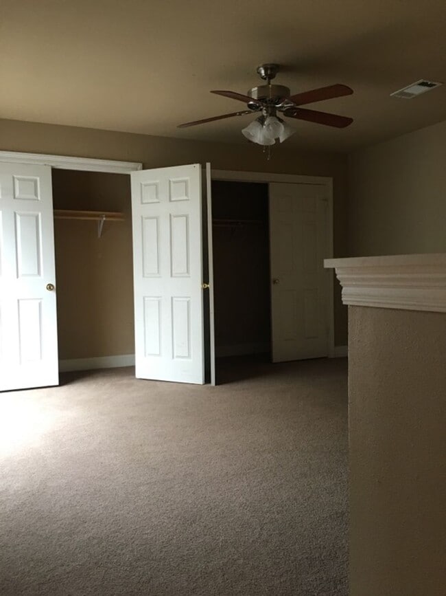 Building Photo - 3 br 2 ba Penny Lane