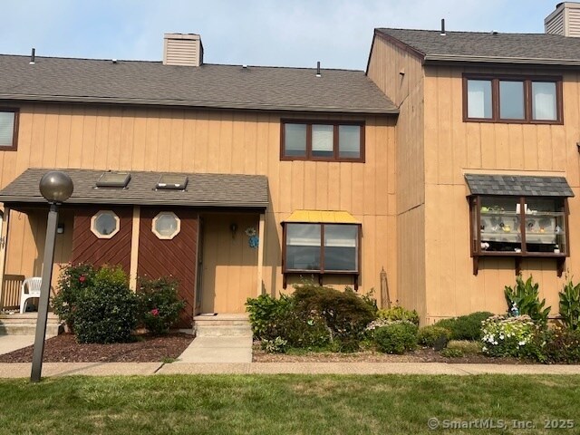 Primary Photo - 169 Skyview Dr