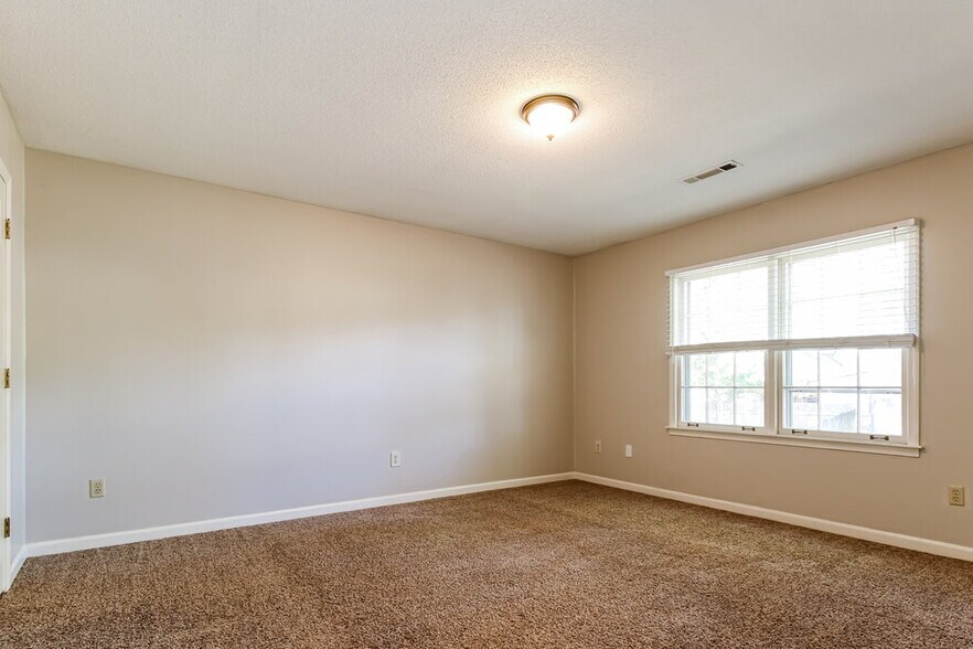 Building Photo - 1790 Malabar Dr