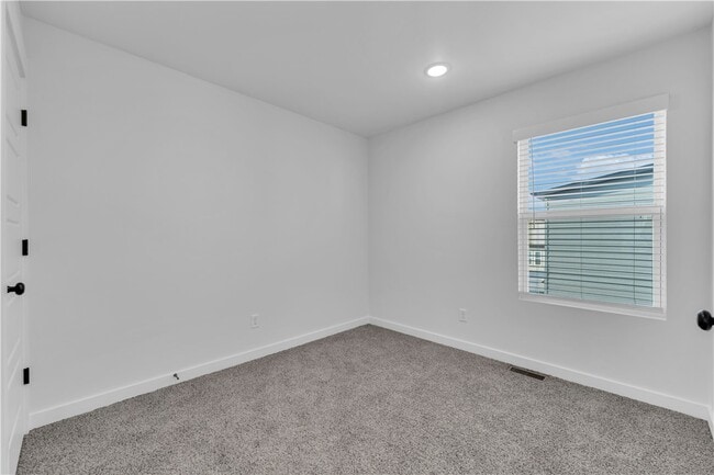 Building Photo - 960 Illinois Ave