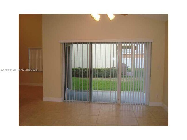 Building Photo - 286 Bridgeton Way