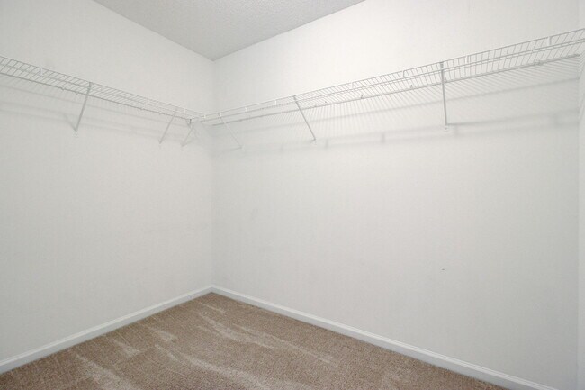 Building Photo - 5135 Ballantine Dr