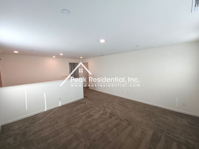 Building Photo - Newer North Natomas 4bd/3ba Home!