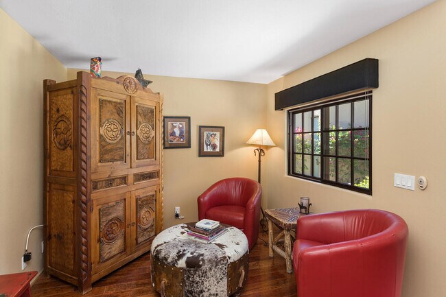 Building Photo - 76900 Avenida Fernando
