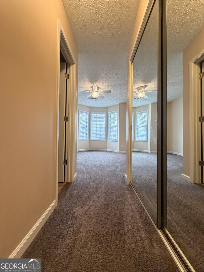 Building Photo - 2711 Highland Ridge NW