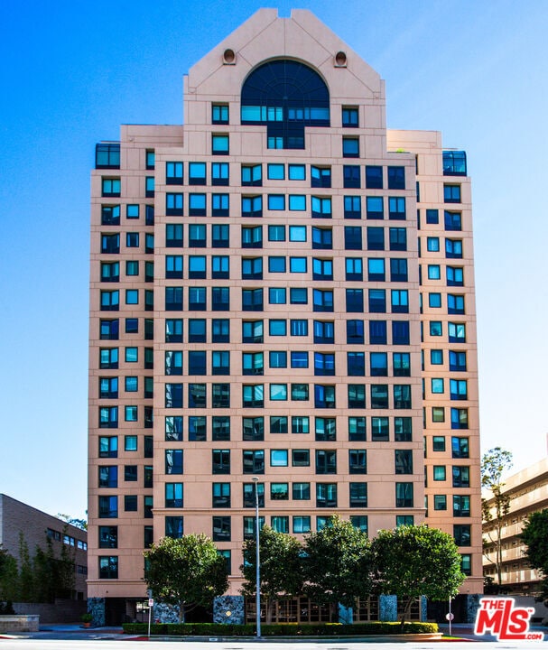 Building Photo - 10520 Wilshire Blvd