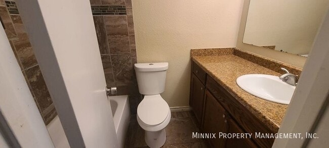 Building Photo - 4700 Boulder Dr