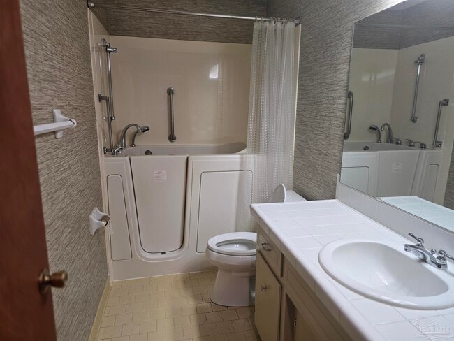Building Photo - 5749 Langley Cir