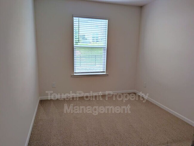Building Photo - 5131 Hyrule Dr