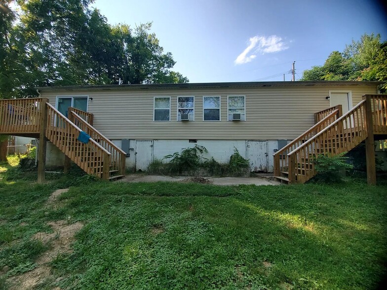 Building Photo - 363 Robertsville Rd
