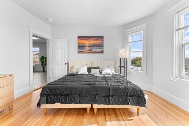 Building Photo - 3 Seafoam Ave