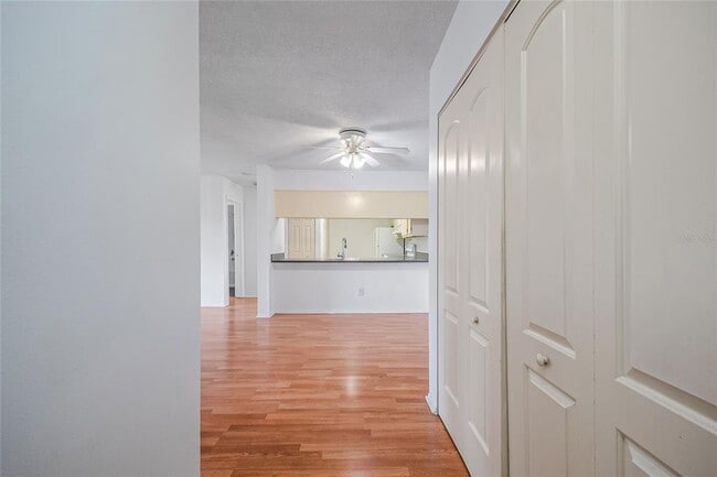 Building Photo - 646 Kenwick Cir