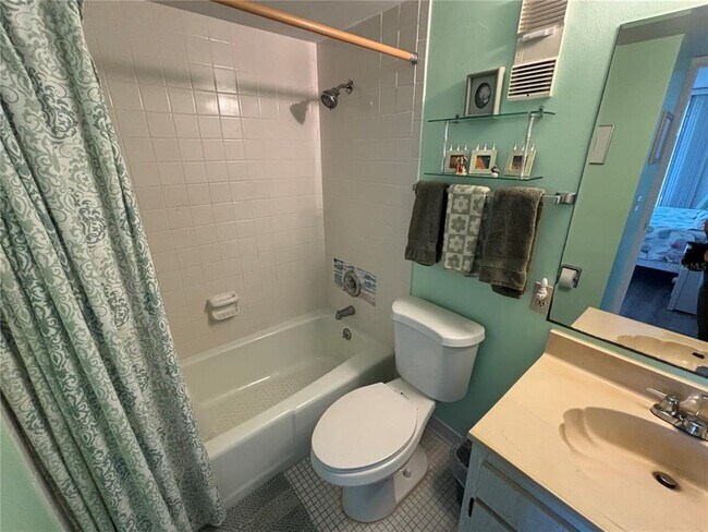 Building Photo - 1437 N Atlantic Ave