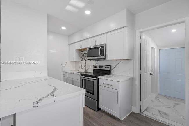 Building Photo - 15900 NW 18th Ave