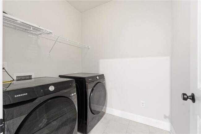 Building Photo - 5004 Bellmoore Park Ln