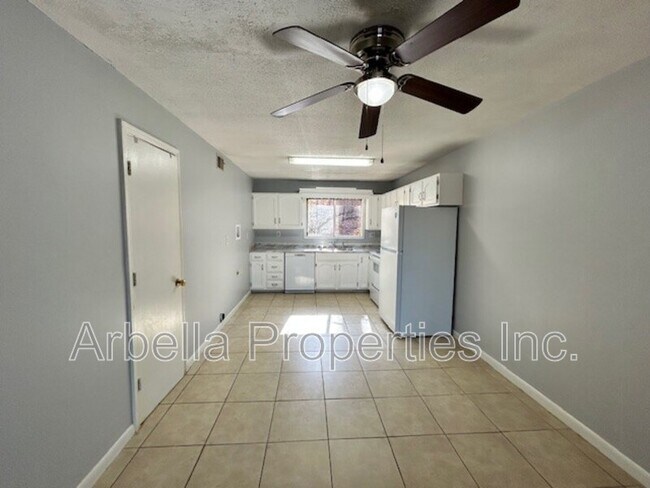 Building Photo - 103 Angeline Dr