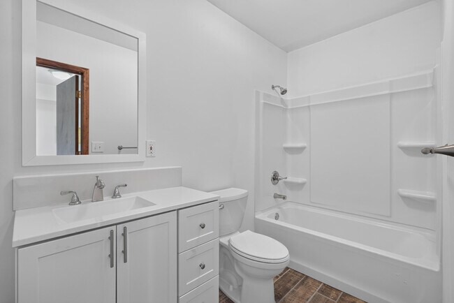 Building Photo - 133 Foxtail Dr