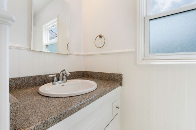 Building Photo - South of Conant 3 Bedroom, 1 Bath Home on over 5000 Square Feet, an entertainers dream!