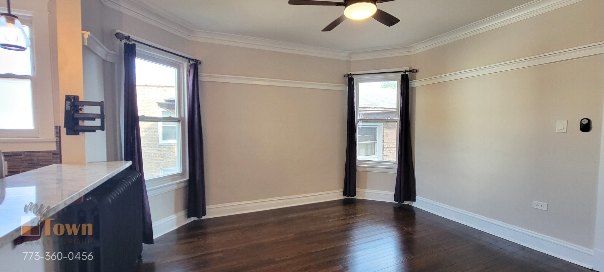 Building Photo - 4924 N Talman Ave