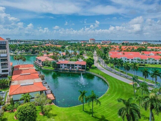 Building Photo - 6295 Bahia Del Mar Cir