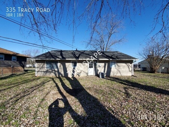 Building Photo - 335 Tracy Rd