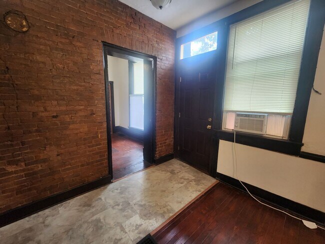 Building Photo - 248 S 9th St