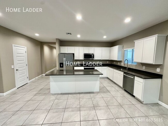 Building Photo - 36725 N Alderney Ct