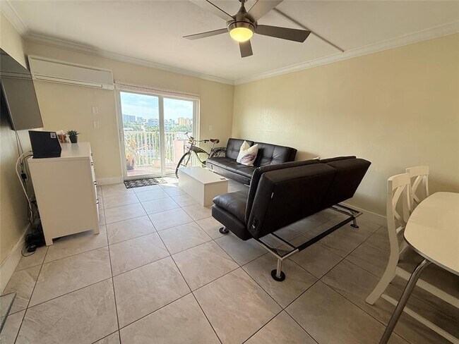 Building Photo - 3201 NE 14th Street Causeway