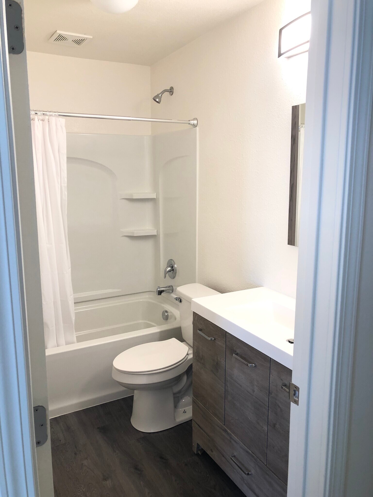 Bath - 1450 Hillside Dr