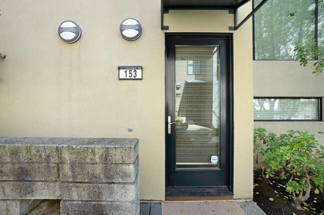 Building Photo - 153 City Limits Cir