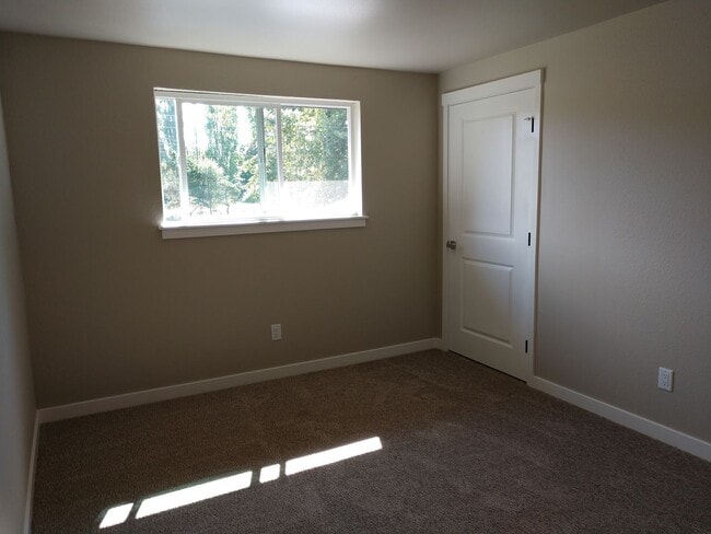 Building Photo - 2235 Electric Ave