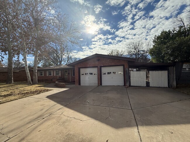 Building Photo - 2709 57th St