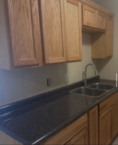 Building Photo - 6760 Prutzman Rd