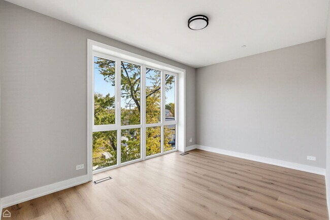 Building Photo - 2718 Budd St