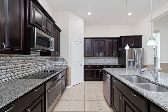 Building Photo - 10903 Kennowy Ct