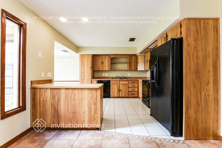 Building Photo - 644 Vicksburg St