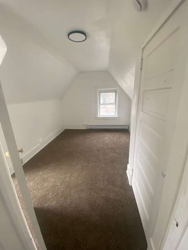 Building Photo - 712 Franklin Ave