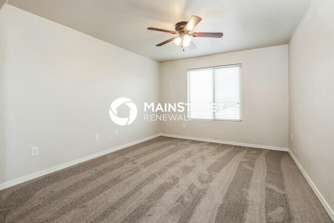 Building Photo - 5 Bedroom Pet-Friendly Home in TUCSON, AZ with Main Street Renewal