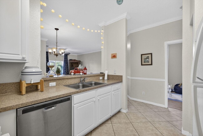 Building Photo - 3055 Grandiflora Dr