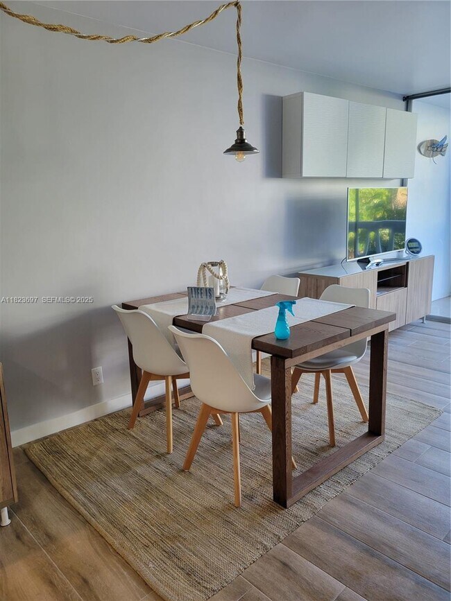 Building Photo - 2505 S Ocean Blvd