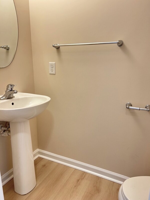 Building Photo - 128 Awendaw Way