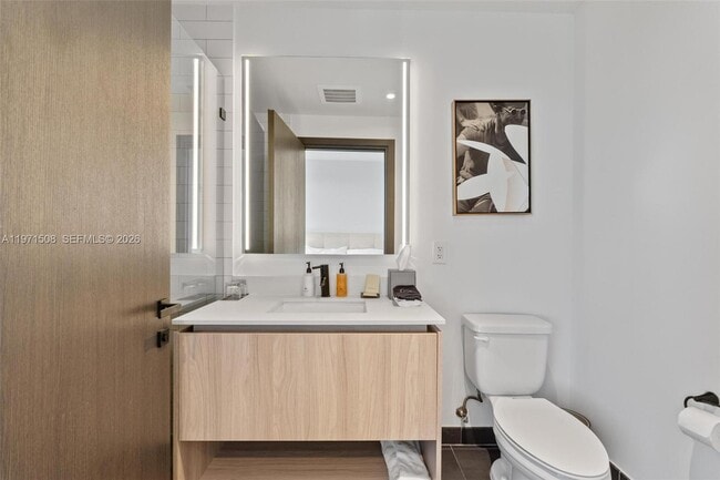 Building Photo - 398 NE 5th St