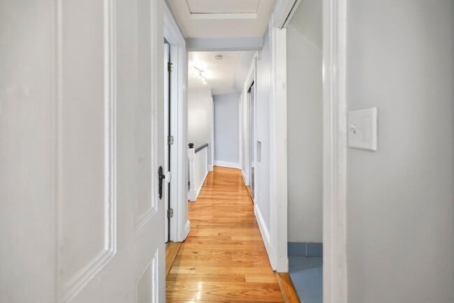 Building Photo - 1004 South St