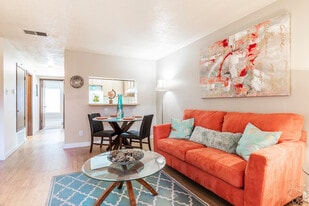 Interior Photo - Candlelight Square